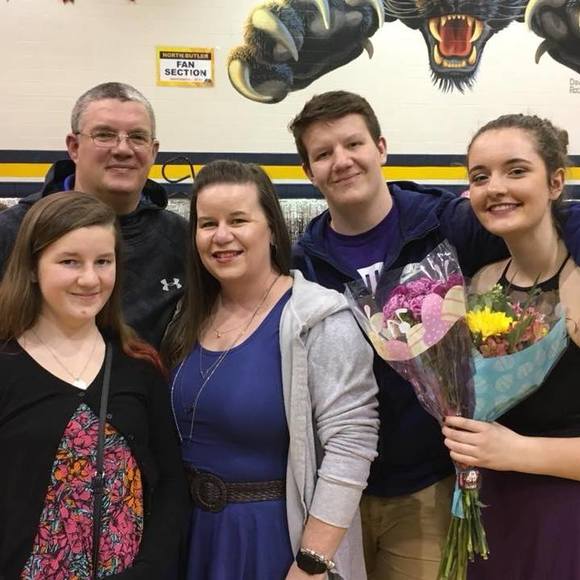 Meet your Posher, Kay - Picture 1 of 1